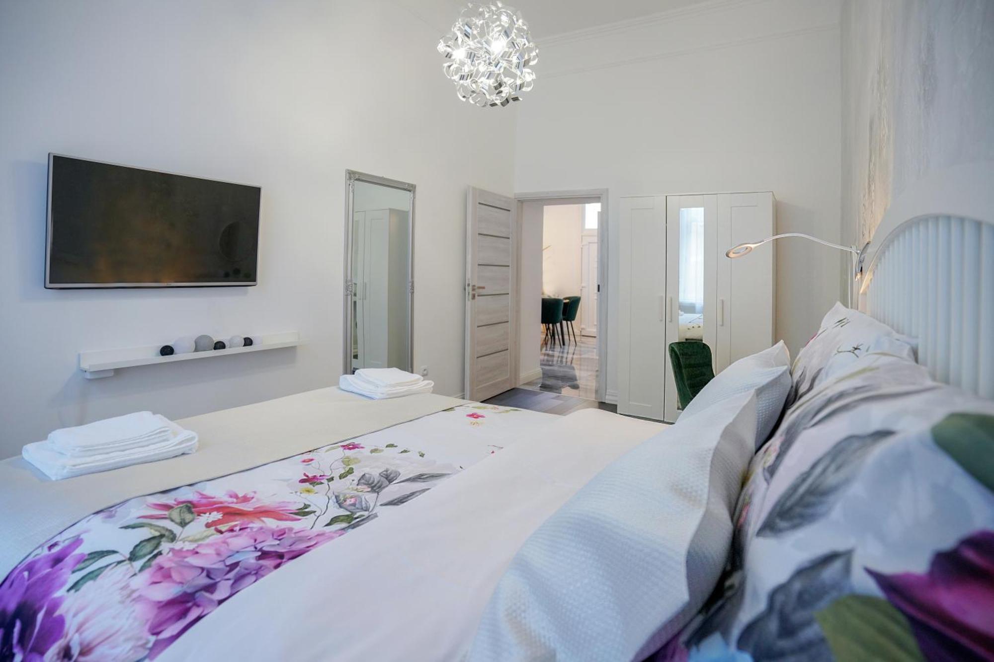 Апартаменти Decor *